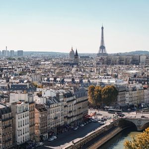 DeFi Could Be Forced to Incorporate and Certify, French Central Bank Says