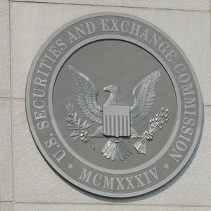 Filecoin Price Drops After SEC Asks Grayscale to Withdraw FIL Trust Application