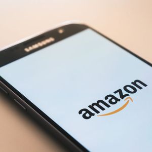 Central Banks Propose CBDC, Stablecoin Standards With Amazon, Grab Running Trials