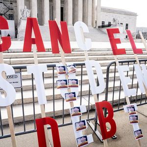 Coinbase Lawyers Argue Biden Student Loans Ruling Aids Defense Against SEC