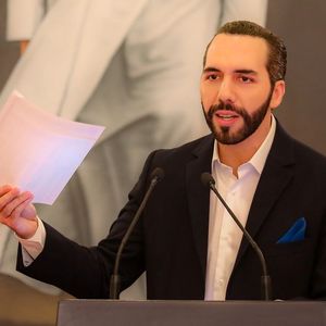 El Salvador's Bonds Surge 62% Amid Bitcoin's ETF-Driven Rally