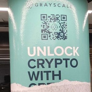 First Mover Americas: Grayscale Urges SEC for Equal Treatment of Spot Bitcoin ETF Applications