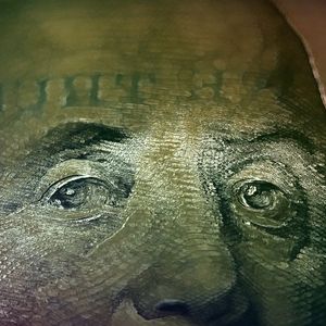 Tether Is Going on a Bitcoin Buying Spree, but It Should Be Holding Cash