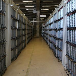 Bitcoin Miner F2Pool Returns 19.8 BTC to Paxos After Overpaid Fee