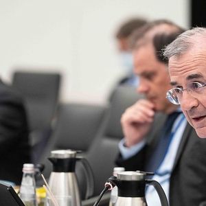 EU Plans for Wholesale CBDC Out Within Weeks, French Central Banker Says
