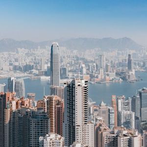 Hong Kong Stock Exchange Launches Blockchain-Based Settlement Platform