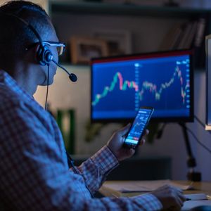 Bitcoin Hovers Over $27.5K, Crypto Bulls Face $100M Liquidations as Altcoins Drop