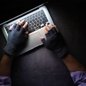 Microsoft Listing Fake Ledger App Leads to $590K of Bitcoin Stolen by Hackers