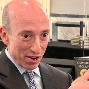 Cathie Wood Speculates Gary Gensler's Political Ambitions Are Affecting Spot BTC ETF Judgement