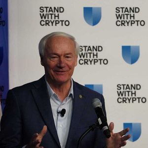 U.S. Presidential Candidates Chat About Crypto, Target Federal Regulators