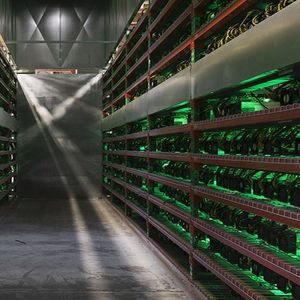 Bitcoin Fees Spike to 2-Year High as Ordinals Bonanza Gives Windfall Profit to BTC Miners
