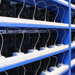 Bitcoin Miners Offload $129M BTC in Day, Sending Reserves to the Lowest Point Since May
