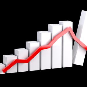 Bitcoin ETF Flows Show Negative Trend For First Time Since Launch