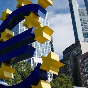 Bitcoin ETF Approval Comparable to 'Naked Emperor’s New Clothes,’ ECB Officials Say