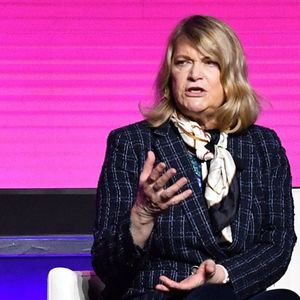 Sen. Lummis: It'll Pay to 'Choose Circle Over Tether' Under U.S. Stablecoin Proposal