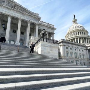 U.S. Senate Votes to Kill SEC's Crypto Accounting Policy, Testing Biden's Veto Threat