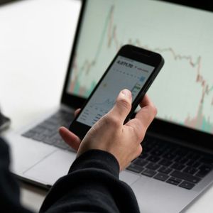 Spot Ether ETFs See $600M in Volume In First Half Day of Trading