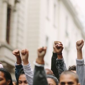 Maker, Now Rebranded to Sky, Draws Ire From DeFi Community on Controversial Stablecoin Change