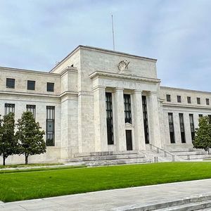 A 0.50% Fed Rate Cut Could Raise Alarm for Bitcoin, 10X Research Warns