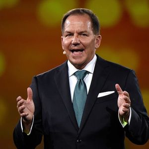 Paul Tudor Jones: 'All Roads Lead to Inflation;' He's Long Bitcoin and Gold