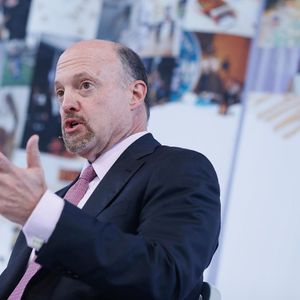 Mad Money's Jim Cramer Says 'Own Bitcoin, Not MicroStrategy'