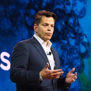 Scaramucci Says Investment Firm SkyBridge Is Exploring Buying Back Equity From FTX