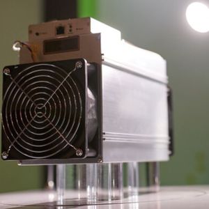 Bitcoin Miners Feel Squeeze as Hashprice Erases Post-Election Gains