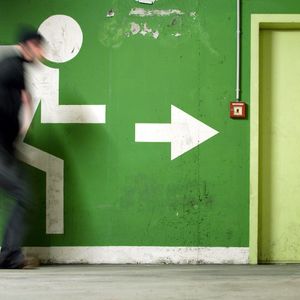 Crypto Investors Flee Spot Bitcoin, Ether ETFs on Tariff-Driven Uncertainty