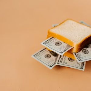 Fed Stagflation Risk Signal Could Be Bullish for Bitcoin, Analyst Says