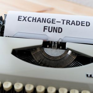Investment Advisors Become Top Holders of Spot Bitcoin ETFs, Ether ETF Demand Rises