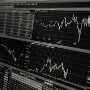 Bitcoin Struggles as Hang Seng Cheers U.S.-China Trade Talks; U.S. Inflation Eyed