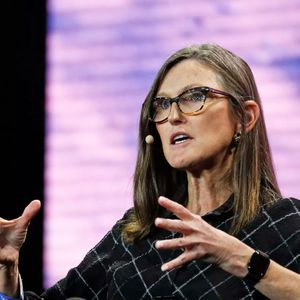 Cathie Wood's ARK Invest: Bitcoin Gains Coming Alongside Clear Stress in Housing, Autos