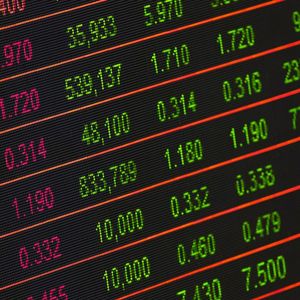 Who's Selling Bitcoin Above $100K and Holding Back the Price Rally?