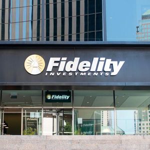 US Senators Ask Fidelity to Reconsider Bitcoin 401(k) Offerings Following FTX Collapse