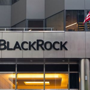 BlackRock iShares Bitcoin ETF Surges Past 700K BTC in Record-Breaking Run
