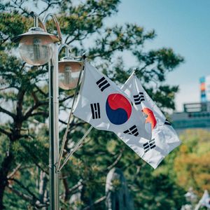 With South Korea's CBDC Plans Dead, KakaoBank Joins Stablecoin Gold Rush