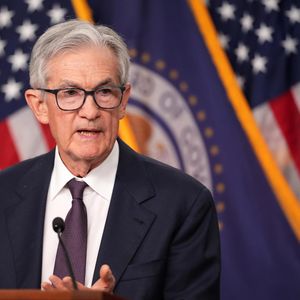 Volatility Vanishes Across Markets as Traders Brace for Powell's Jackson Hole Speech