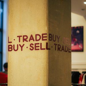 XRP Jumps 6% to Top Market Gainers as Bitcoin Retakes $111K