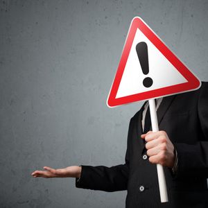 Bitcoin Traders Warn of 12% Monthly Drop as Solana Leads Majors Gains