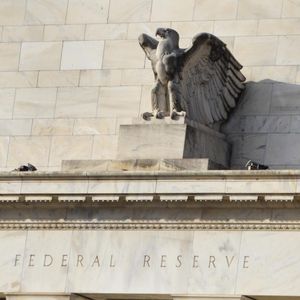 Bitcoin Bulls Bet on Fed Rate Cuts To Drive Bond Yields Lower, But There's a Catch