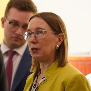 SEC Willing to Engage with Tokenized Asset Issuers, SEC’s Hester Peirce Says