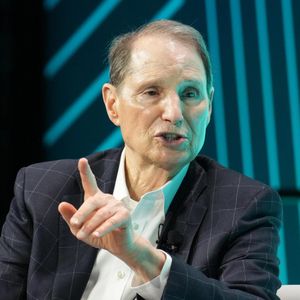 Leading Democrat Wyden Continues Probe Into Pantera Founder Morehead's Taxes
