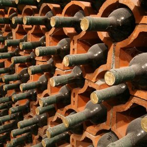 Avalanche, CruTrade Tokenize $60M of Collectable Bottles of Fine Wine