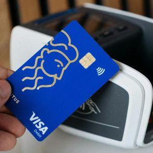 Visa Tests Stablecoin Payouts to Speed Payments for Creators, Gig Workers