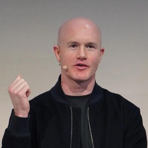 Coinbase CEO Armstrong Says Banks That Don't Adapt Stablecoin Will be 'Left Behind'