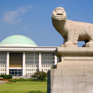 South Korea’s long-awaited crypto law stalls over who can issue stablecoins