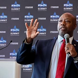 U.S. Senate back to crypto talks as industry's make-or-break bill faces time crunch