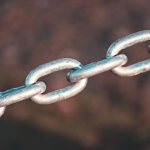 Bitcoin and the Japanese yen are moving together like never before