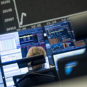 HYPE token surges 24% as silver futures volume soars on Hyperliquid exchange