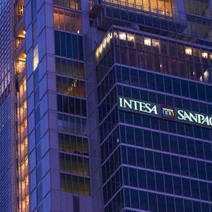 Banking giant Intesa Sanapolo discloses $100 million bitcoin ETF holdings, along with Strategy hedge
